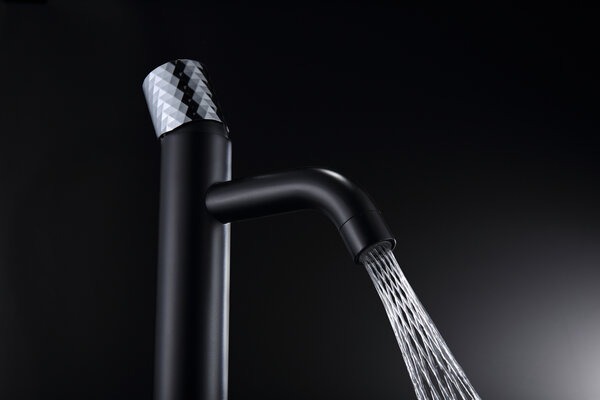 Смеситель Boheme Stick 122-BCR для раковины высокий, черный, (black diamond chrome)