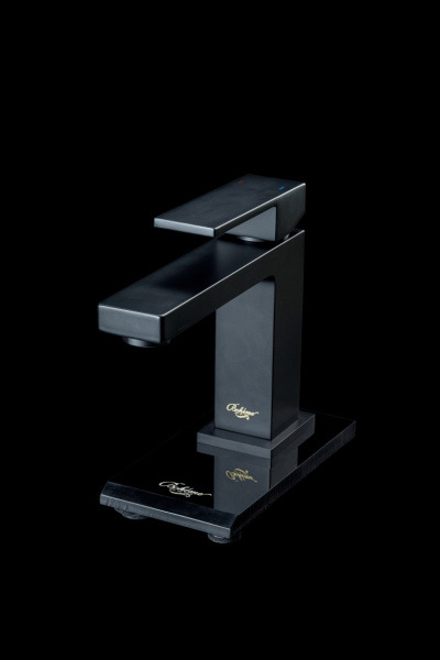Смеситель для раковины Boheme Qubic 471-B, цвет Matt Black