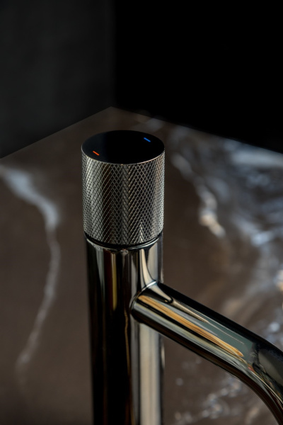 Смеситель для раковины Boheme Stick 121-SGM.2, цвет графит Shine Gun Metal c ручкой Touch