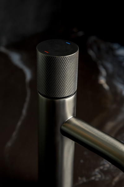 Смеситель для раковины Boheme Stick 121-GM.2, цвет графит Gun Metal c ручкой Touch